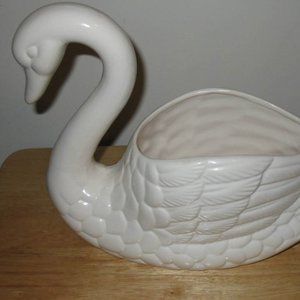 Swan Vase White